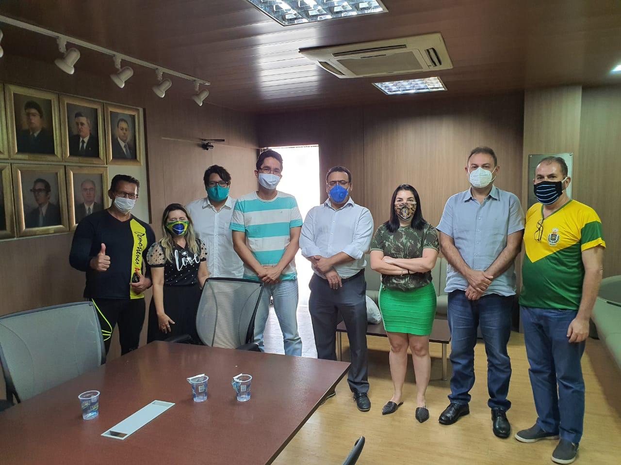 Reunião entre Jeová Alencar e empresários