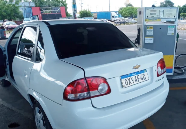 Veículo furtado no centro de Teresina