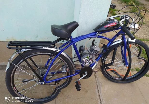 Bicicleta ficou destruída