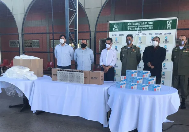 Entrega de equipamentos para os policiais do Piauí