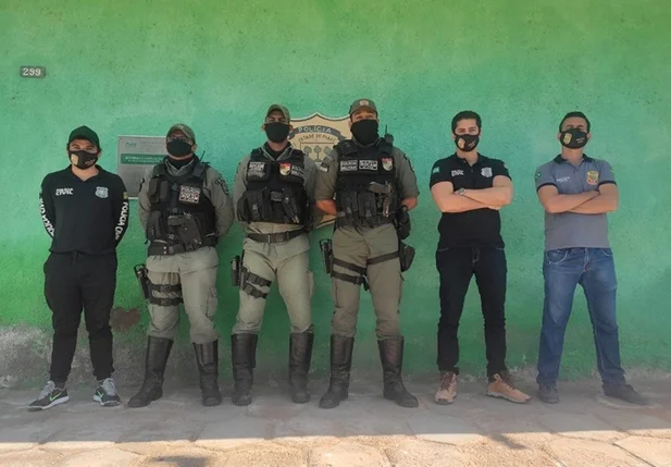 Equipes que participaram da operação policial