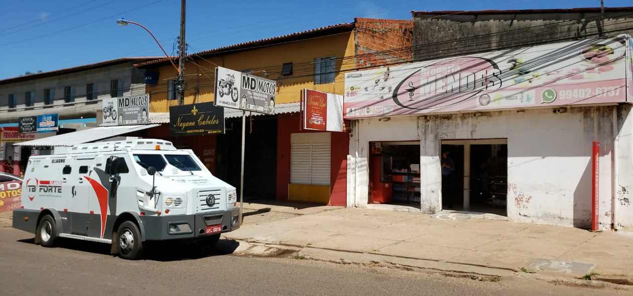 Criminosos tentam roubar carro-forte na zona leste de Teresina