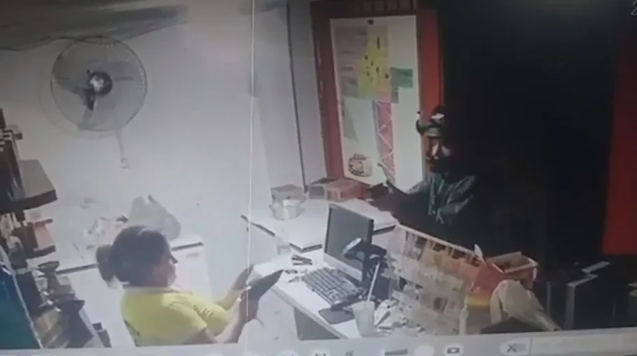 Empresária sacou uma arma, mas bandido se antecipou