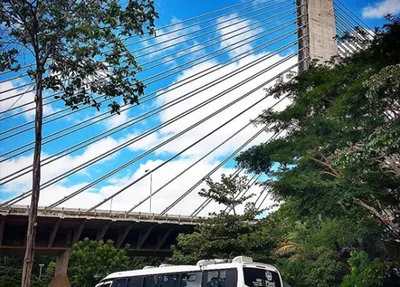 Ônibus do Hemopi na Ponte Estaiada 