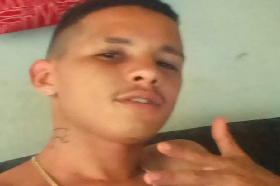 Luís Gustavo de 20 anos