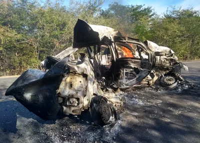Colisão deixa duas pessoas mortas na BR 135