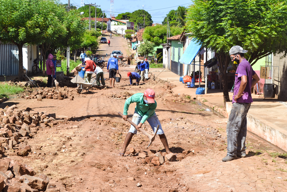 Prefeitura de Joaquim Pires inicia obras de recuperação de calçamentos