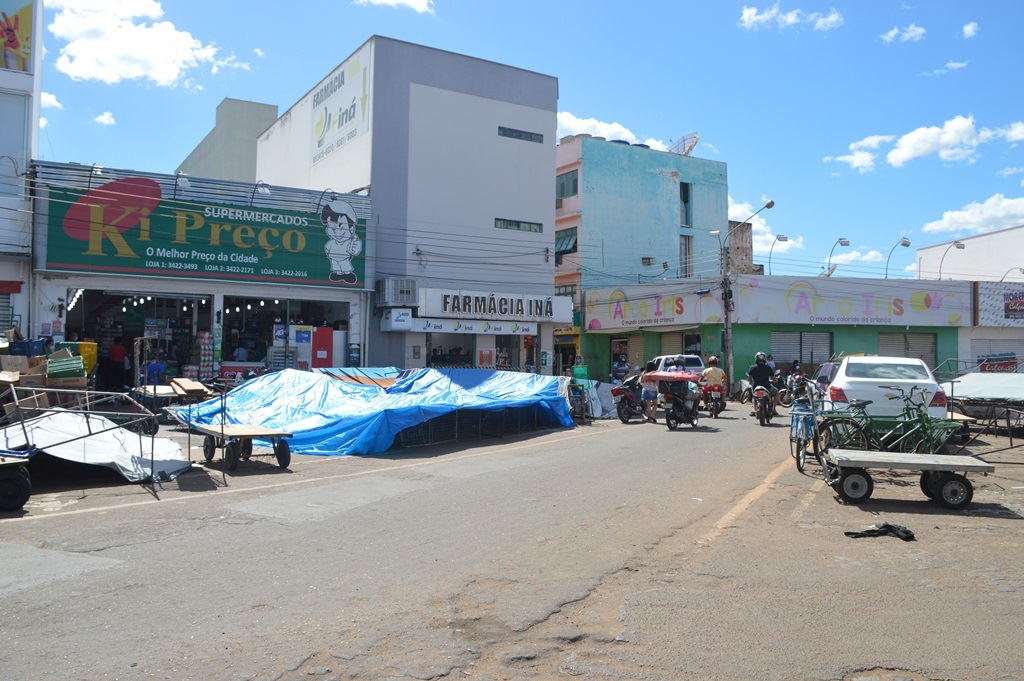 Bancas foram desmontadas por determinação da Prefeitura