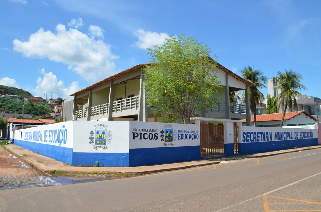 Contratados eram lotados na Secretaria de Educação