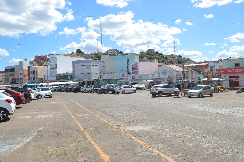 Praça Justino Luz sem as bancas
