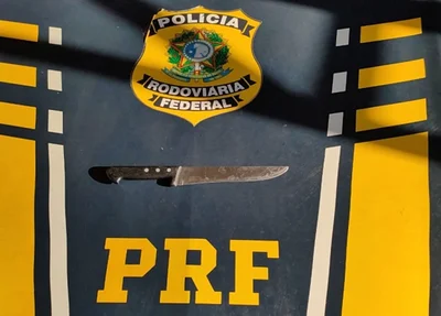Faca encontrada pela PRF