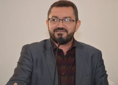 Padre Walmir gasta com pessoal acima do limite estipulado pela LRF