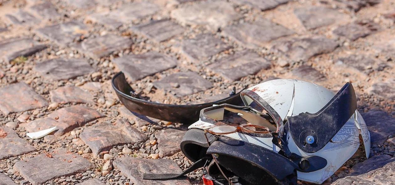 Capacete da vítima ficou completamente destruído