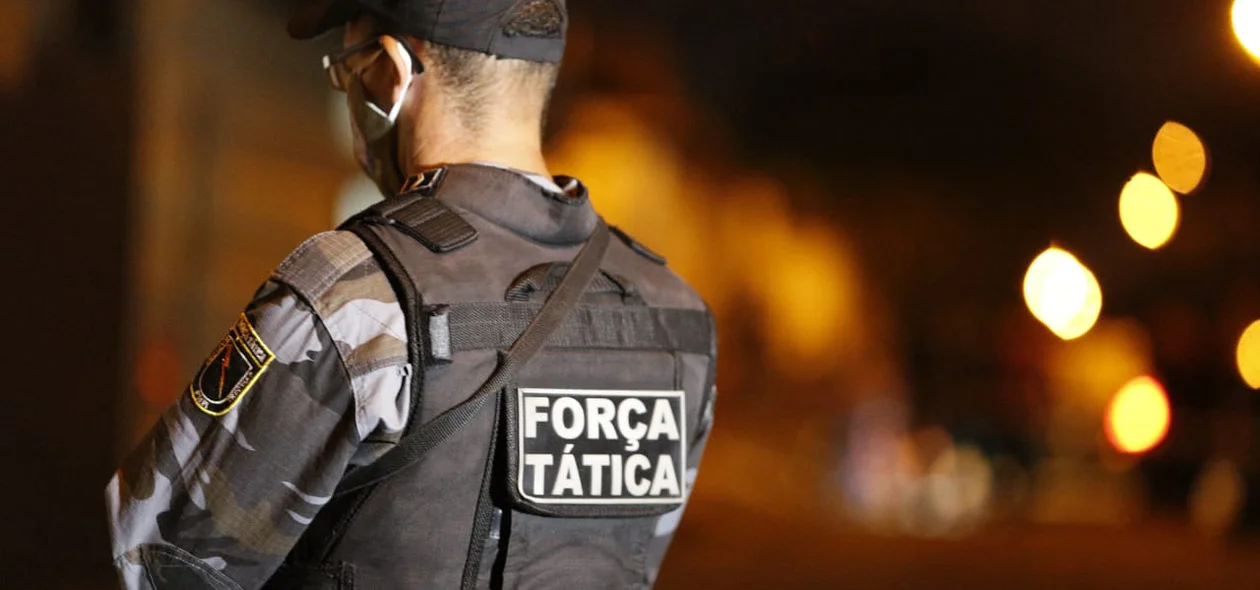 Policial militar no local do delito