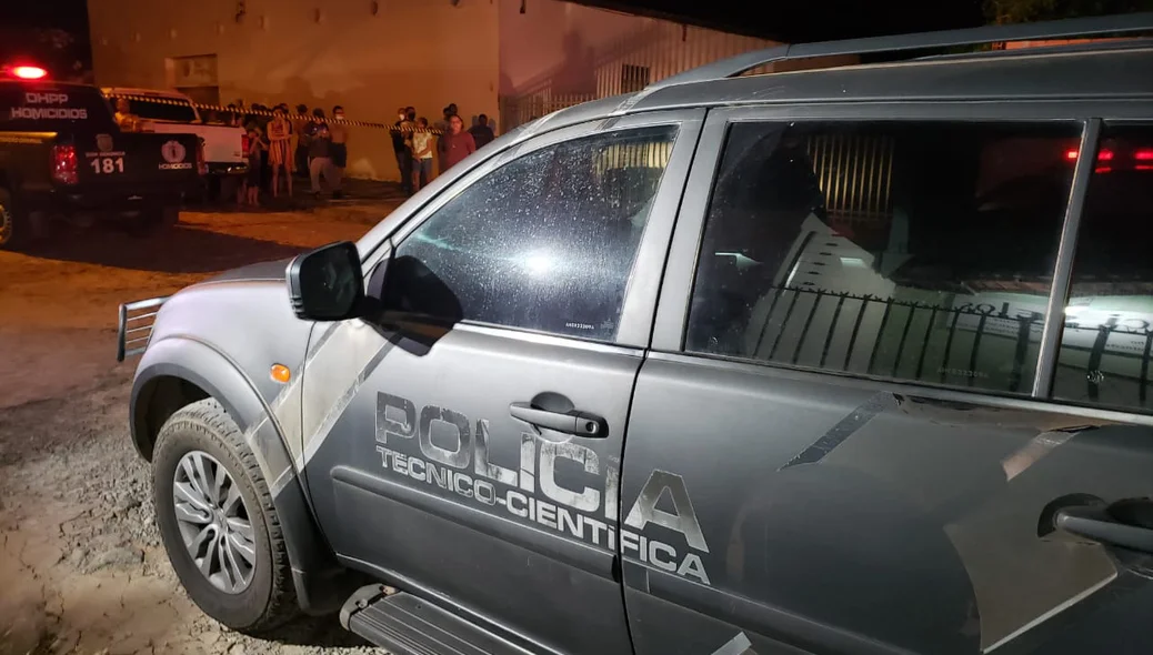 Viatura da Polícia Civil