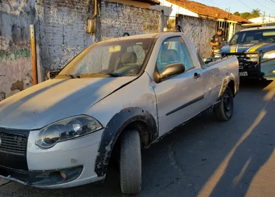 Carro recuperado pela PRF