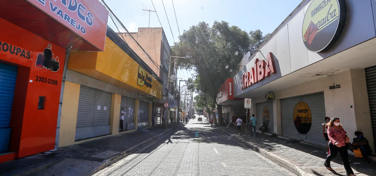 Lojas da Rua Álvaro Mendes fechadas