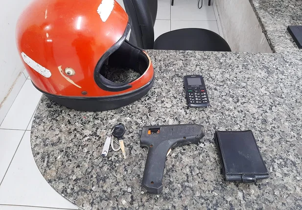 Material apreendido pela Polícia Civil