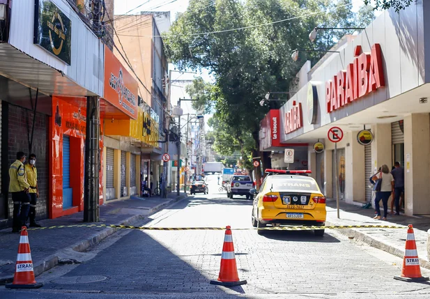 Rua Álvaro Mendes interditada