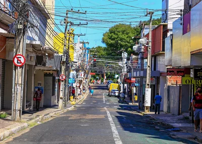 Algumas ruas respeitaram as restrições 