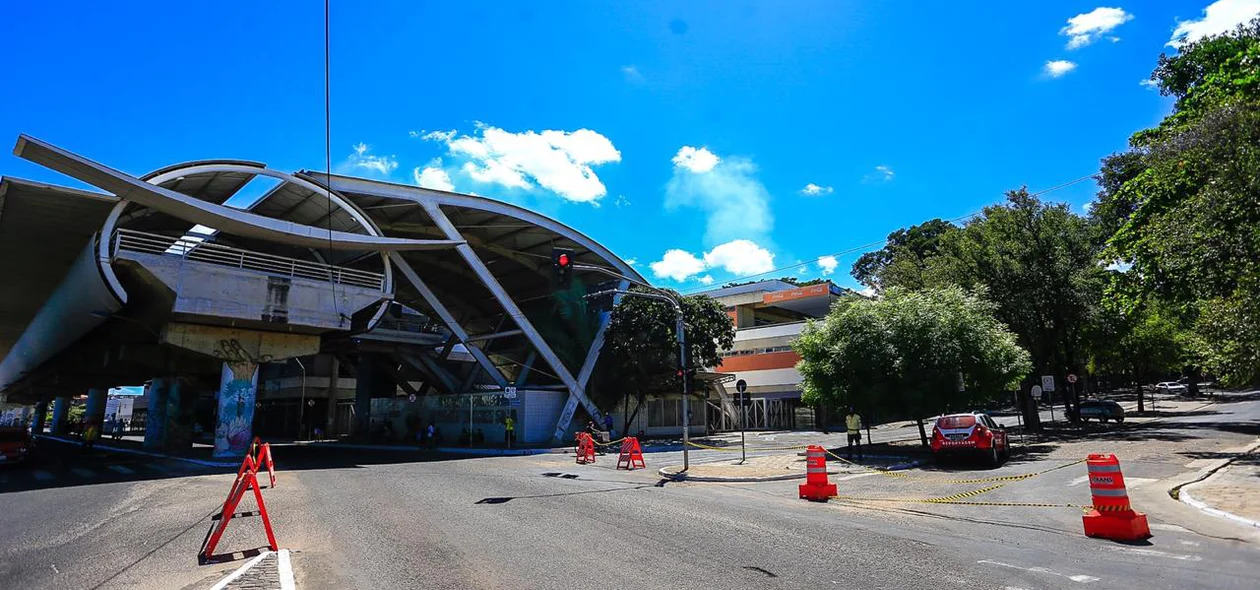 Rua Coelho Rodrigues foi interditada pela Strans 