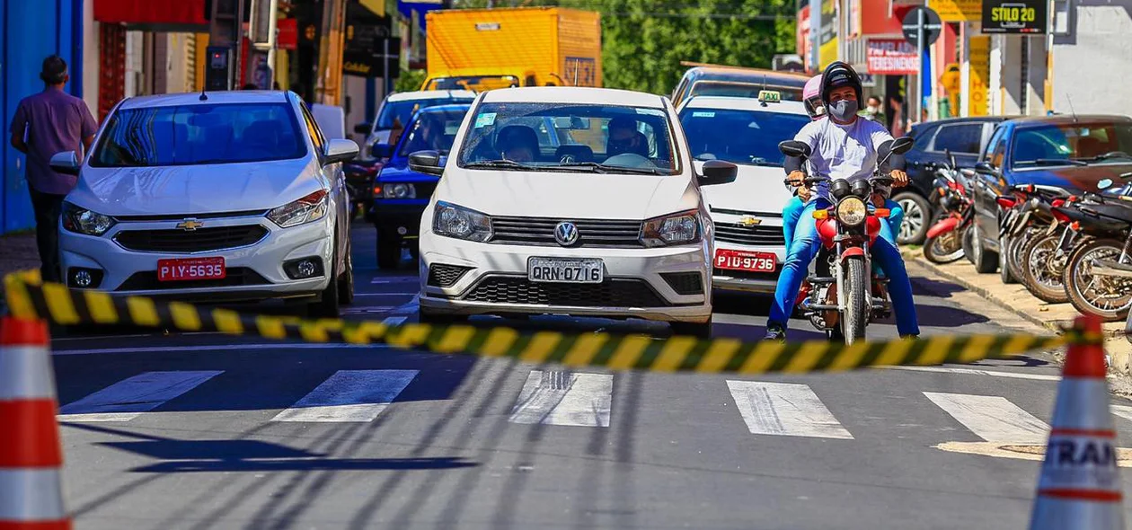 Strans bloqueia principais Ruas do Centro de Teresina 