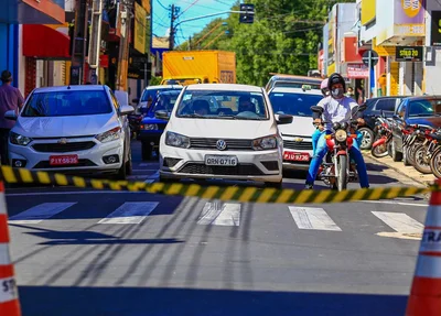 Strans bloqueia principais Ruas do Centro de Teresina 