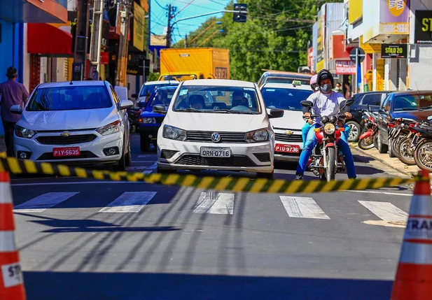 Strans bloqueia principais Ruas do Centro de Teresina 