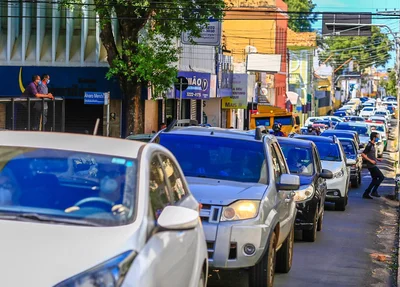 Trânsito intenso no centro de Teresina