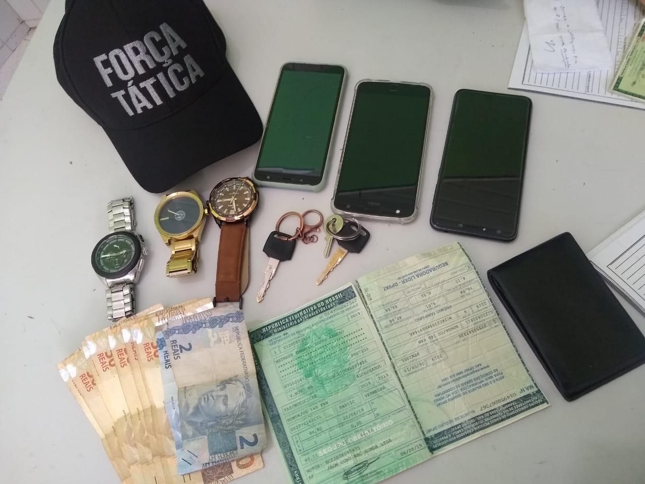 Material apreendido pela Polícia Militar