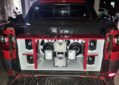Carro apreendido com som alto