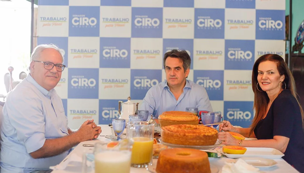 Kleber Montezuma, Ciro Nogueira e Iracema portela durante café da Manhã