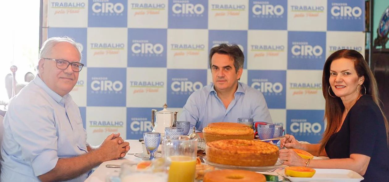 Kleber Montezuma, Ciro Nogueira e Iracema portela durante café da Manhã