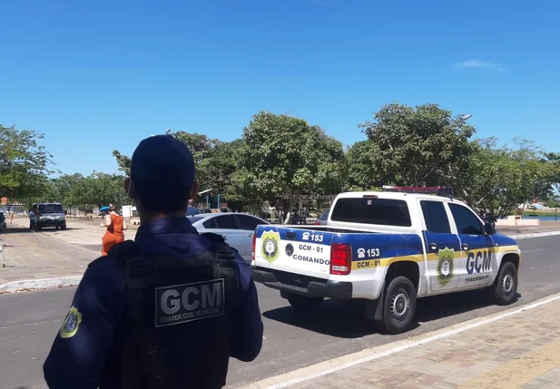 Firmino Filho pede paciência aos teresinenses
