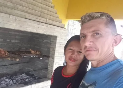 Rocha Brito ao lado da vítima, que foi encontrada morta