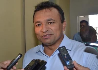 Deputado Fábio Abreu deixa de cumprir mais uma promessa em Picos