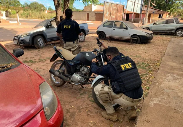 Motocicleta apreendida pela PRF
