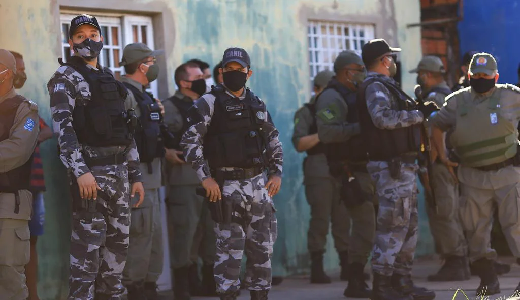 Equipes do 5º Batalhão da Polícia Militar