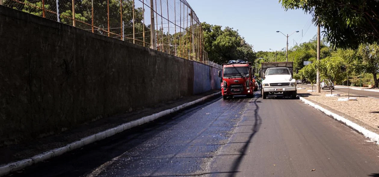 Obra na Avenida Alameda Paraíba