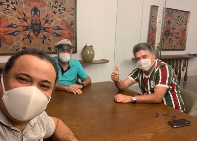 João Mádison e Themístocles Filho dialogam com Evaldo Gomes