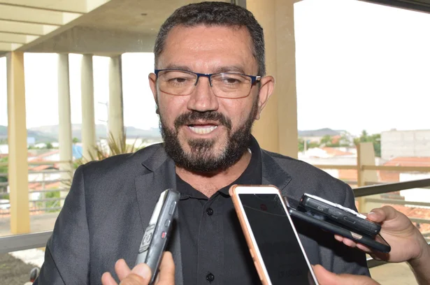 Justiça do Piauí torna réu o ex-prefeito Padre Walmir