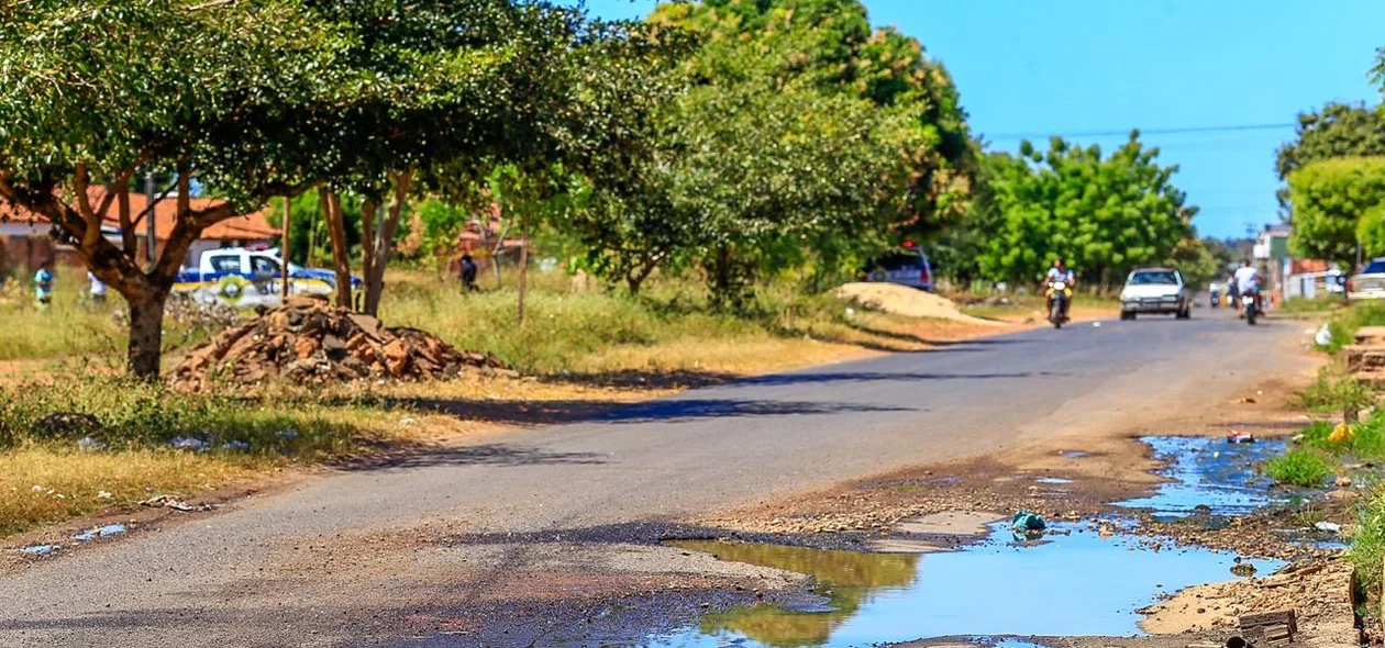 Avenida Doutor Hugo Bastos na Santa Bárbara