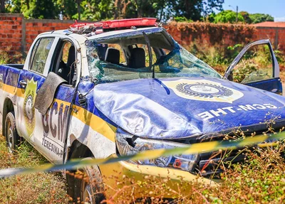 Guardas municipais capotam viatura durante perseguição na zona leste de Teresina