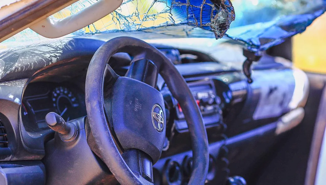 Interior de viatura da GCM que capotou em Teresina