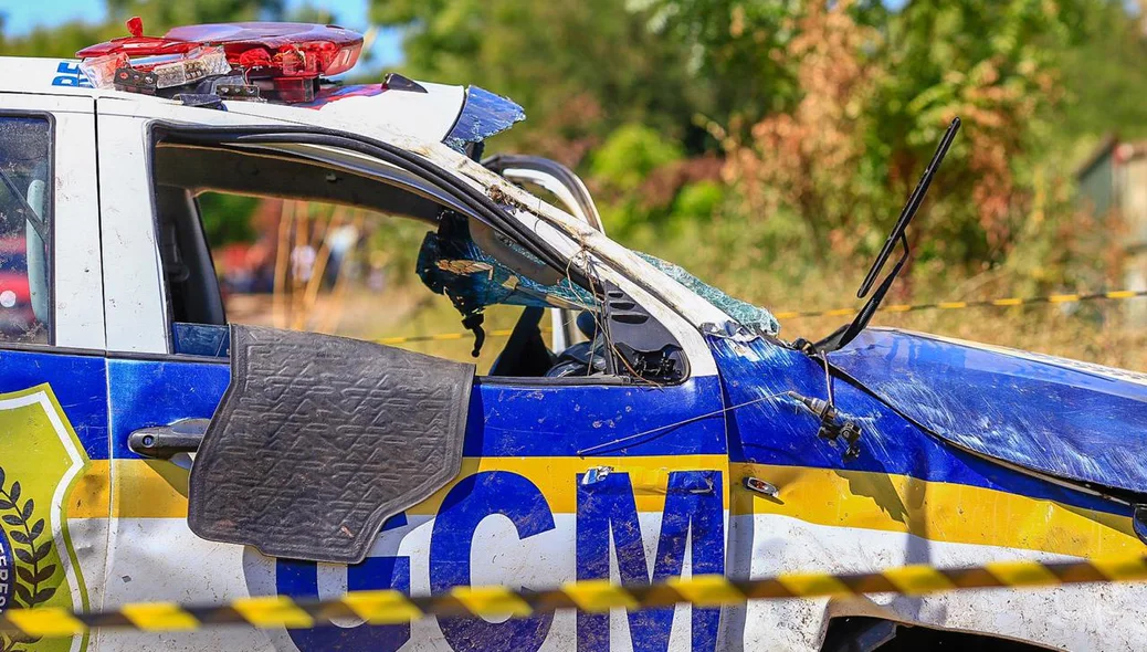 Veículo da Guarda Municipal ficou destruído após acidente