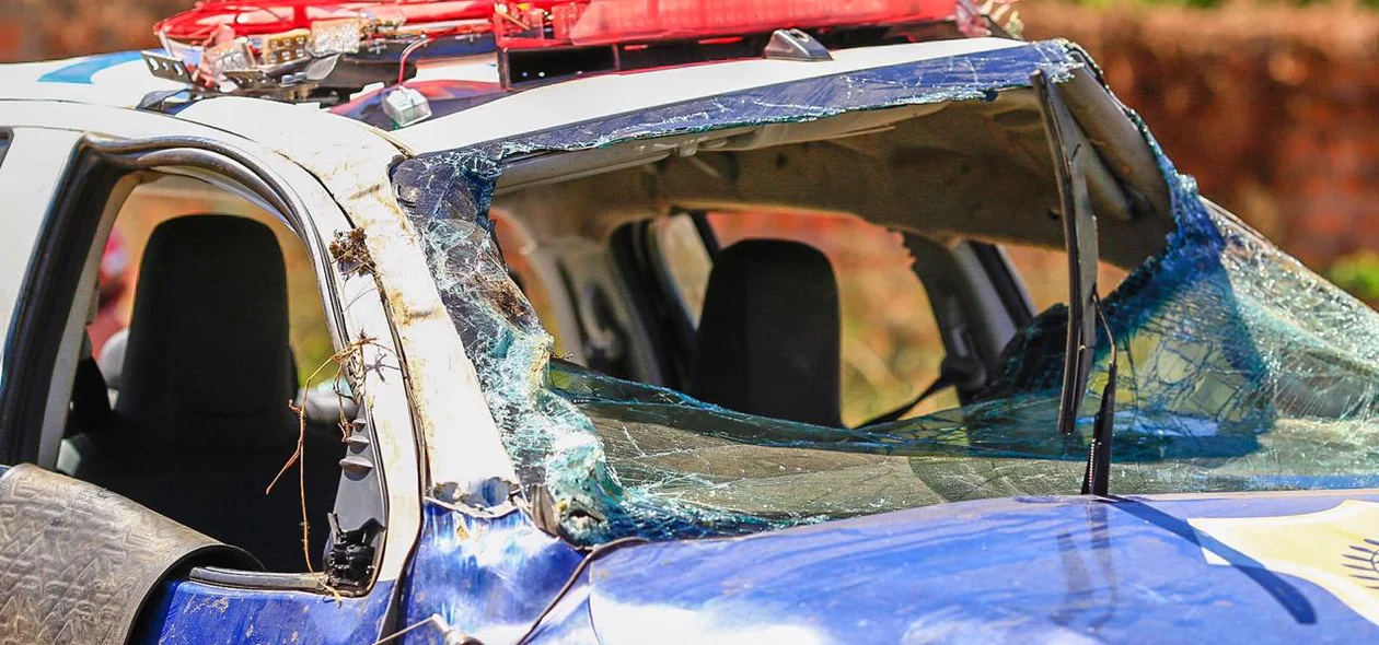 Viatura da Guarda Municipal fica destruída após acidente