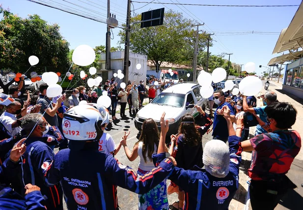 Profissionais se despedem do médico José Ivaldo, diretor clínico do Samu