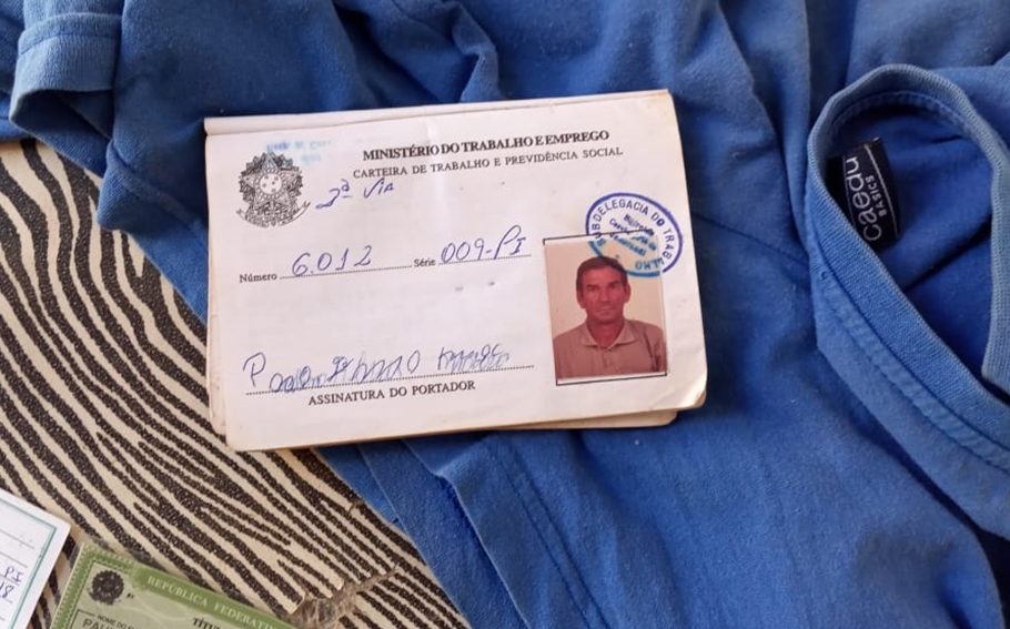 Documentos da vítima foram deixados no local