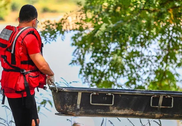Corpo de Bombeiros fez a retirada do corpo do local