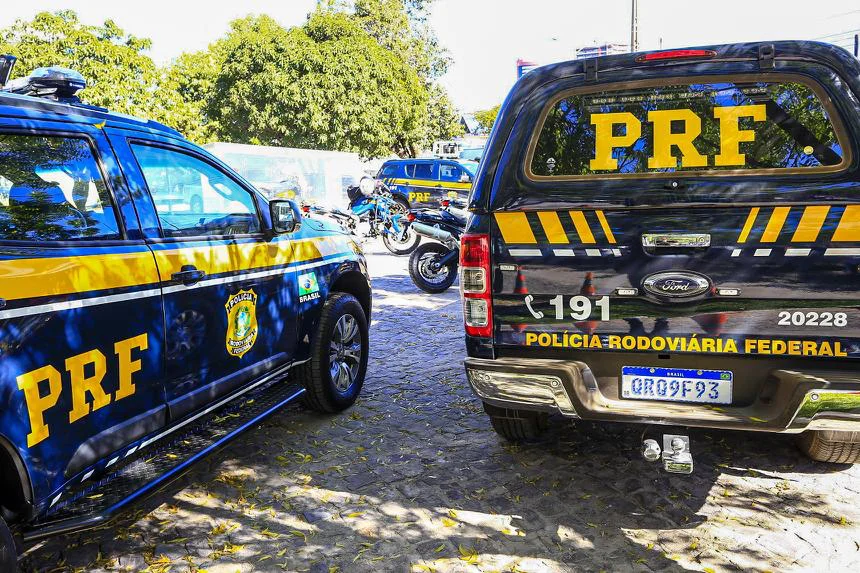 Novas viaturas da PRF